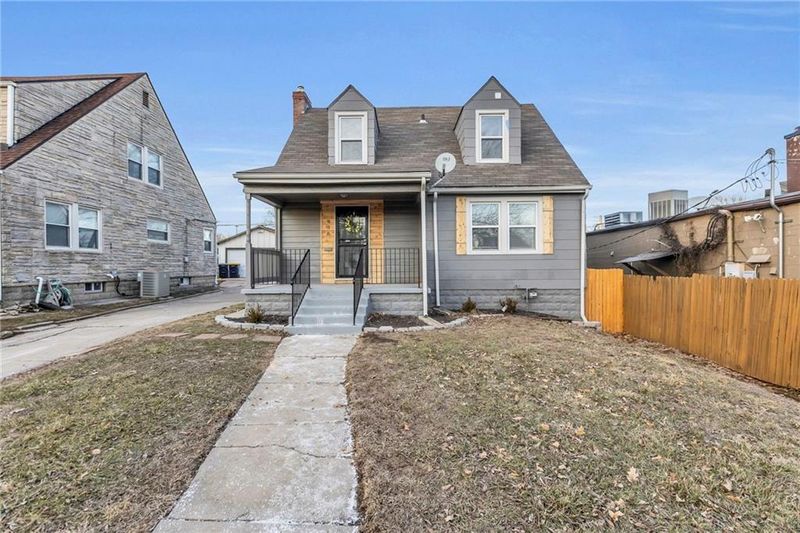 936 E Gregory Blvd, Kansas City, MO 64131