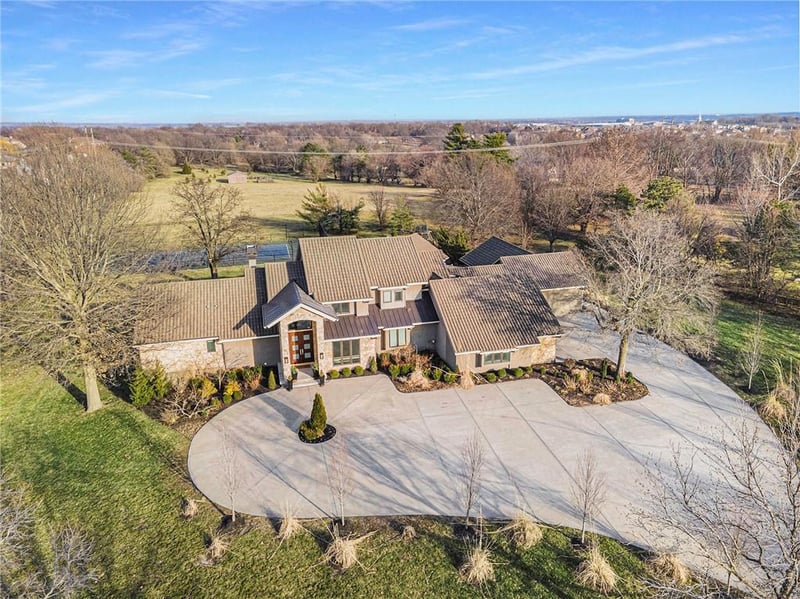 15525 Switzer Rd, Overland Park, KS 66221