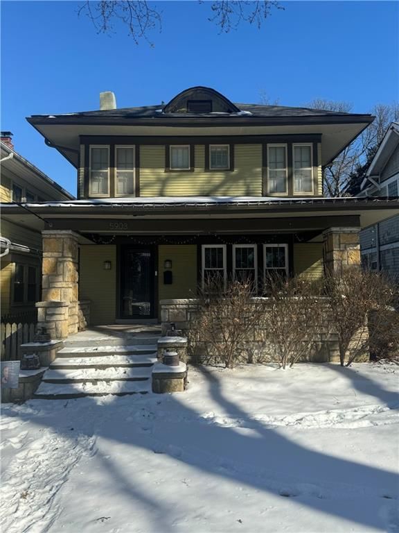 5903 Locust St, Kansas City, MO 64110