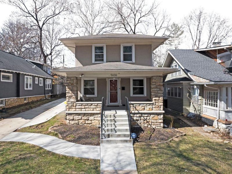 5606 Holmes St, Kansas City, MO 64110