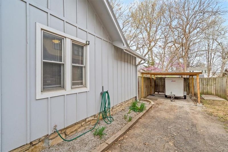420 E 70th Ter, Kansas City, MO 64131