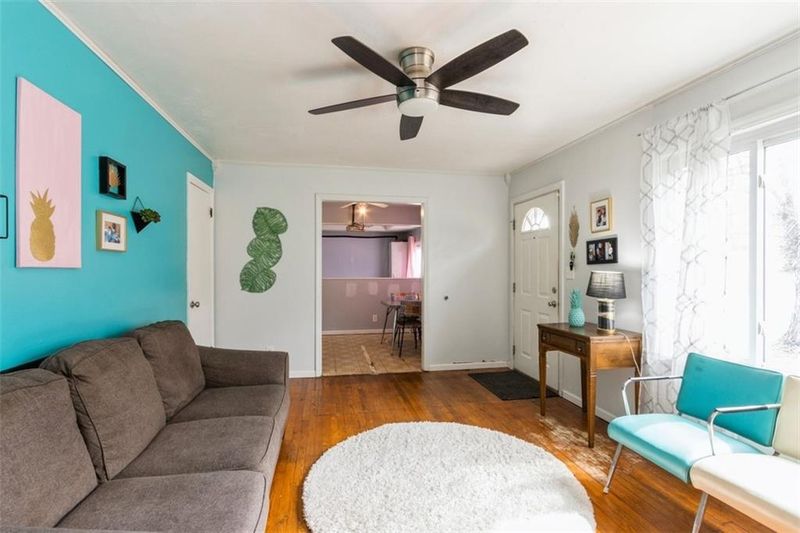 5604 E 100th Ter, Kansas City, MO 64137