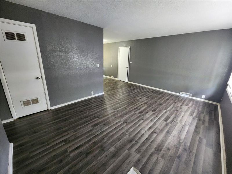 6906 E 113th Ter, Kansas City, MO 64134