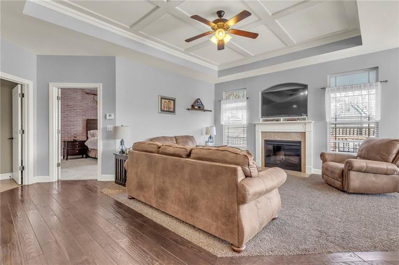 5013 Longview St, Shawnee, KS 66218