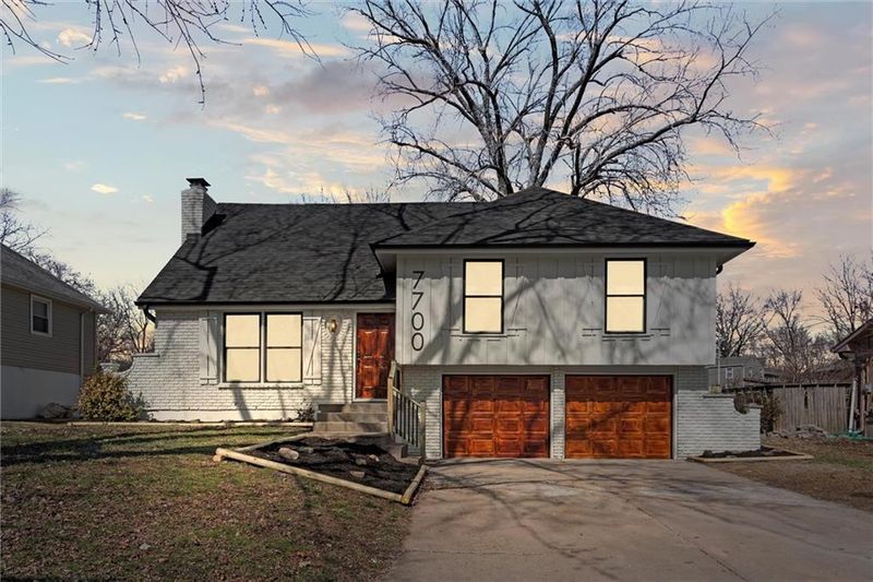 7700 E 100th St, Kansas City, MO 64138