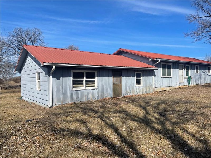 10304 W 399th St, Lacygne, KS 66040