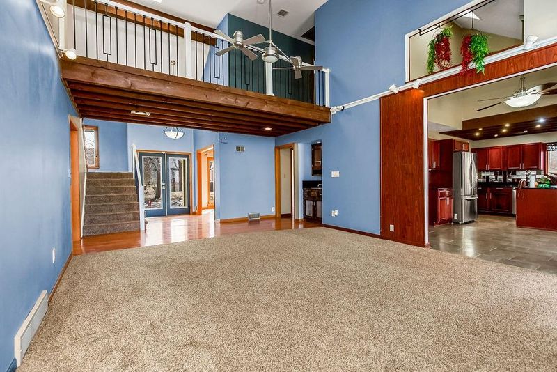 11604 Grant Dr, Overland Park, KS 66210
