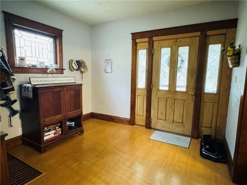 304 Cypress Ave, Kansas City, MO 64124