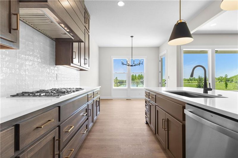 1603 SW Arbormist Dr, Lee's Summit, MO 64082