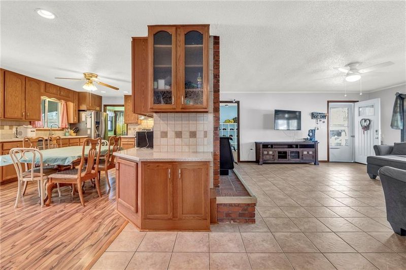 325 N Orange St, Garnett, KS 66032