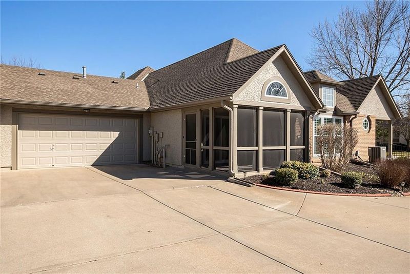 14146 W 151st Ter #701, Olathe, KS 66062