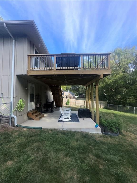 113 NE 101st Pl, Kansas City, MO 64155