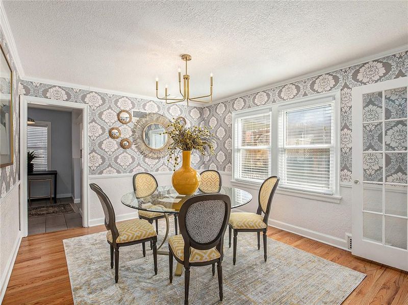 601 E 64th Ter, Kansas City, MO 64131