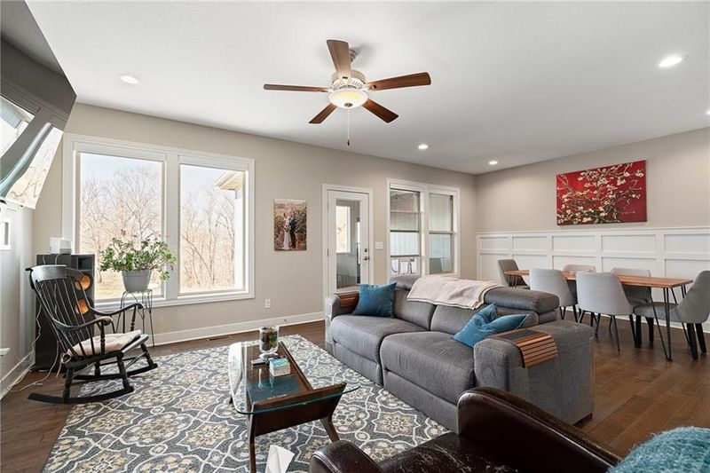 8328 Valley Spring Dr, De Soto, KS 66018
