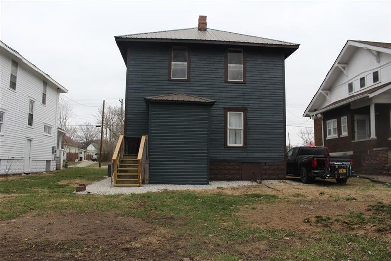 208 Jackson St, Chillicothe, MO 64601