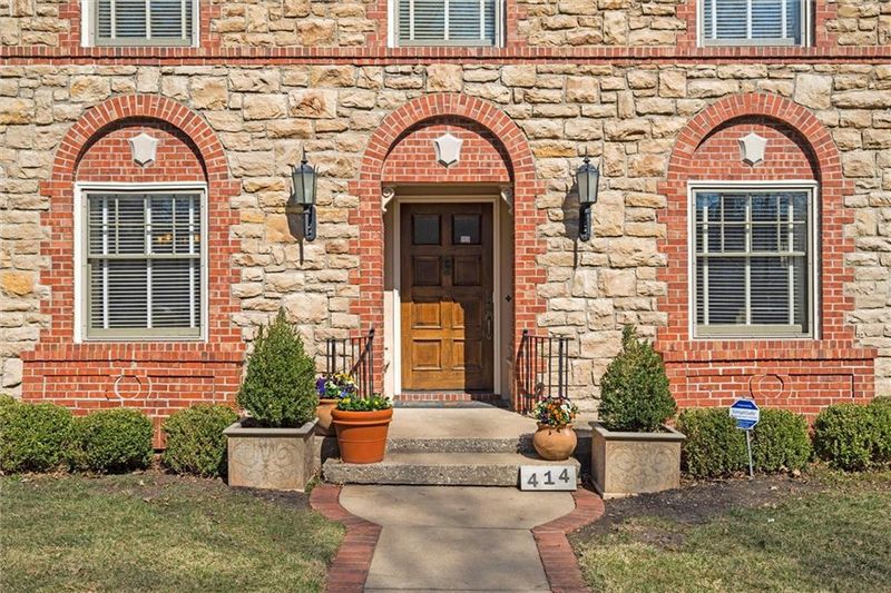 414 W Meyer Blvd, Kansas City, MO 64113
