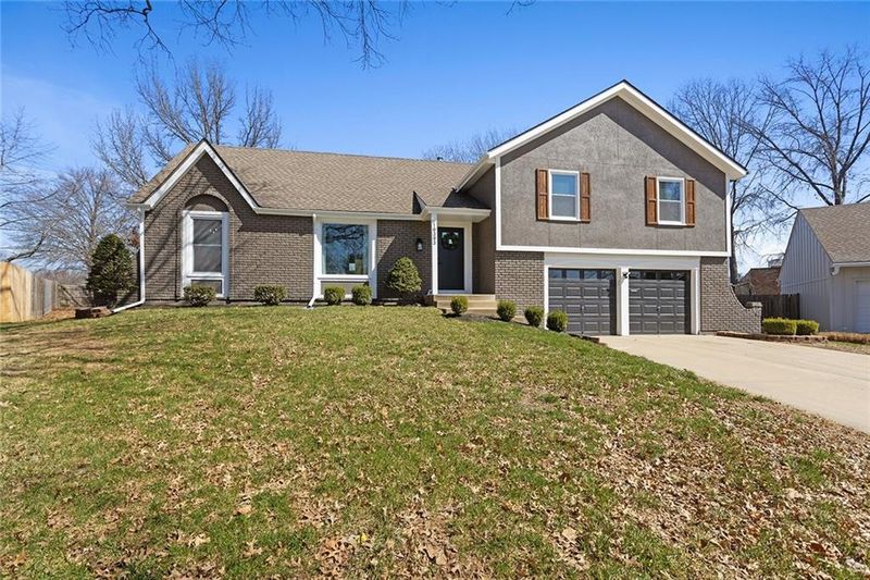 10303 Benson St, Overland Park, KS 66212