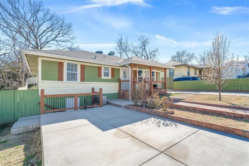 6023 E 12th Ter, Kansas City, MO 64126