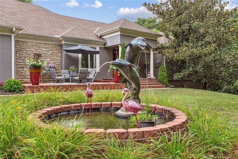 5132 Lewis Dr, Shawnee, KS 66226