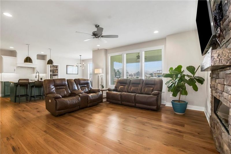 24805 W 88th St, Lenexa, KS 66227