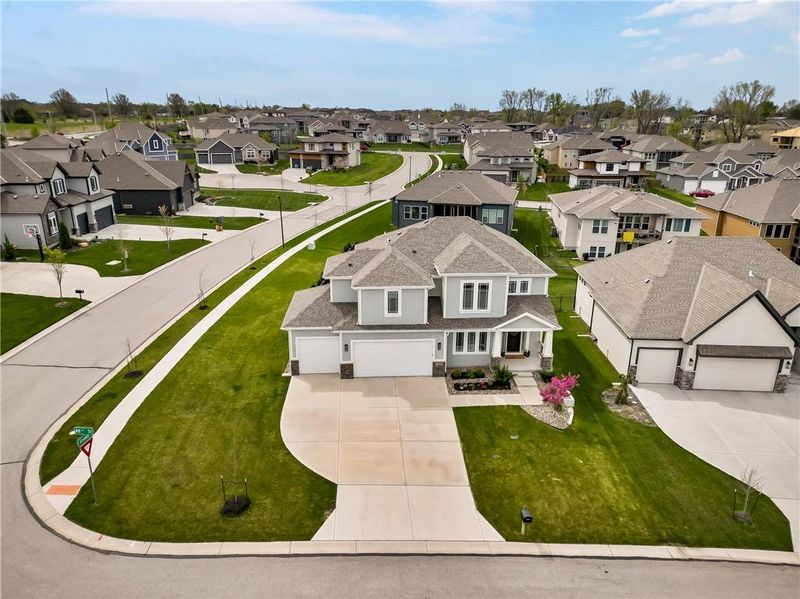 24805 W 88th St, Lenexa, KS 66227