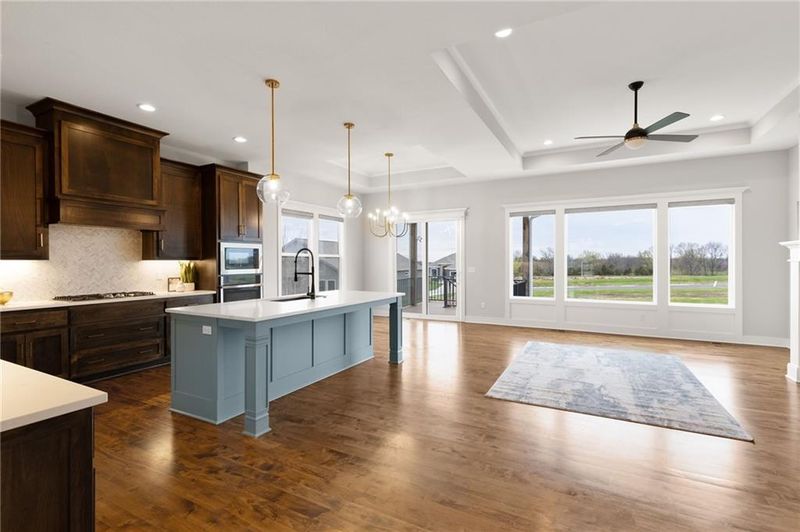 25156 W 142nd St, Olathe, KS 66061
