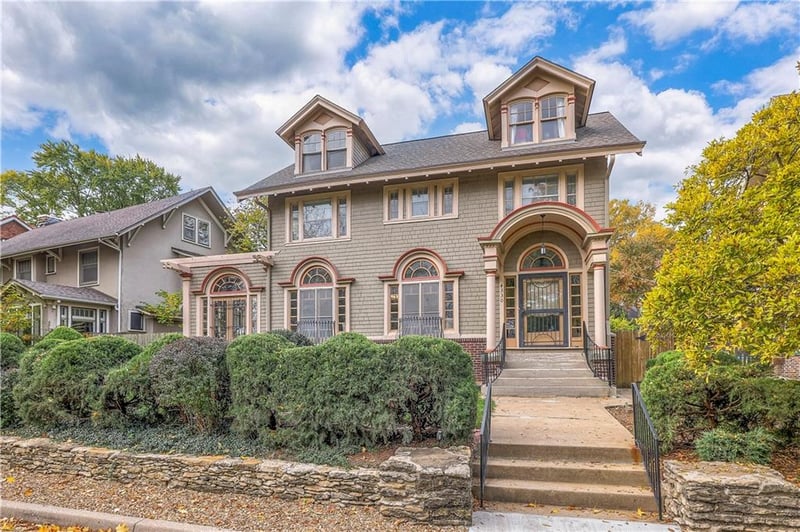 4330 Rockhill Rd, Kansas City, MO 64110