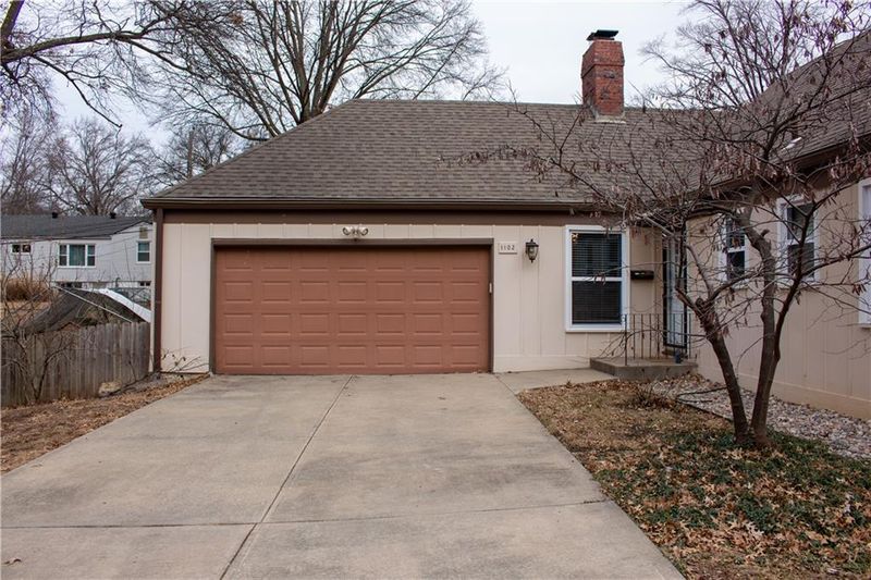 1102 W 86th St, Kansas City, MO 64114