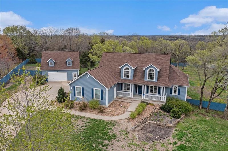 9875 Pin Oak Cir, De Soto, KS 66018