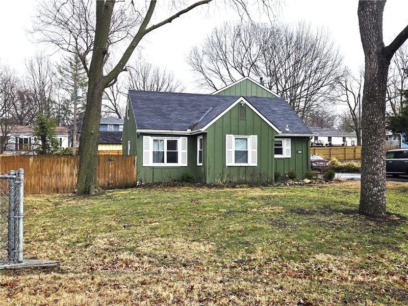 8117 Belleview St, Kansas City, MO 64114