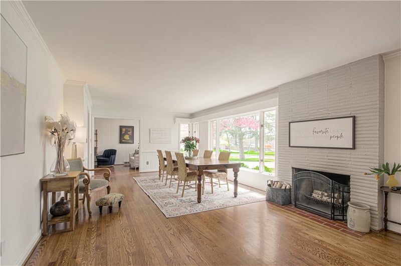 6308 W 66th St, Overland Park, KS 66202