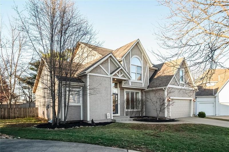 12618 Westgate St, Overland Park, KS 66213