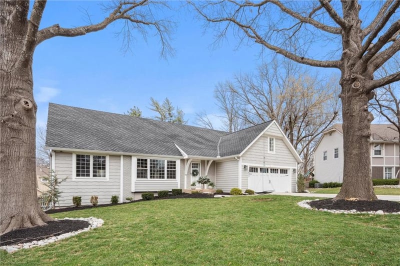7517 Hauser Dr, Lenexa, KS 66216