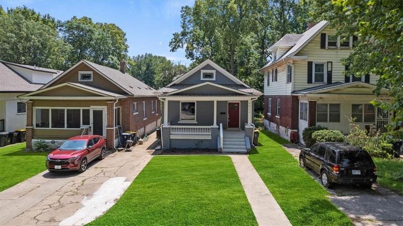 3217 E 28 St, Kansas City, MO 64128