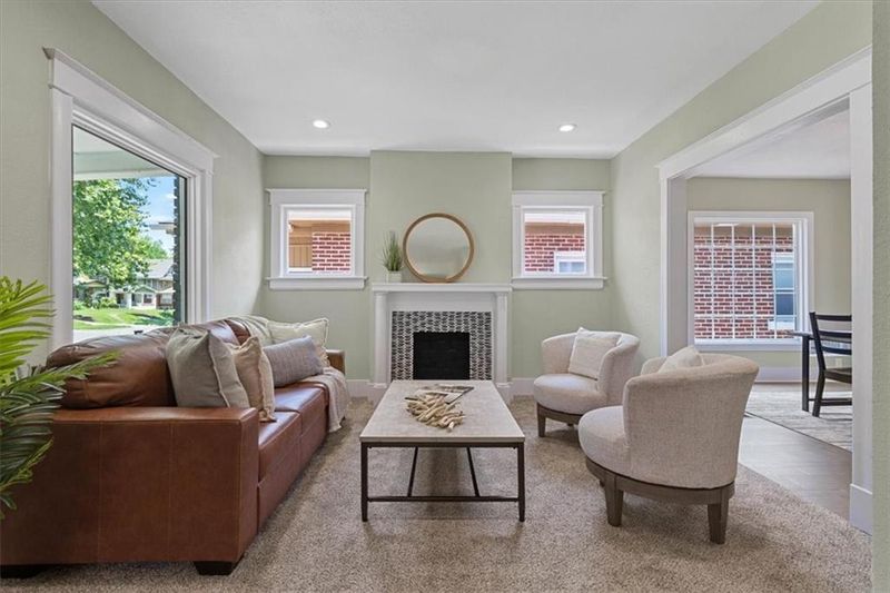 3217 E 28 St, Kansas City, MO 64128