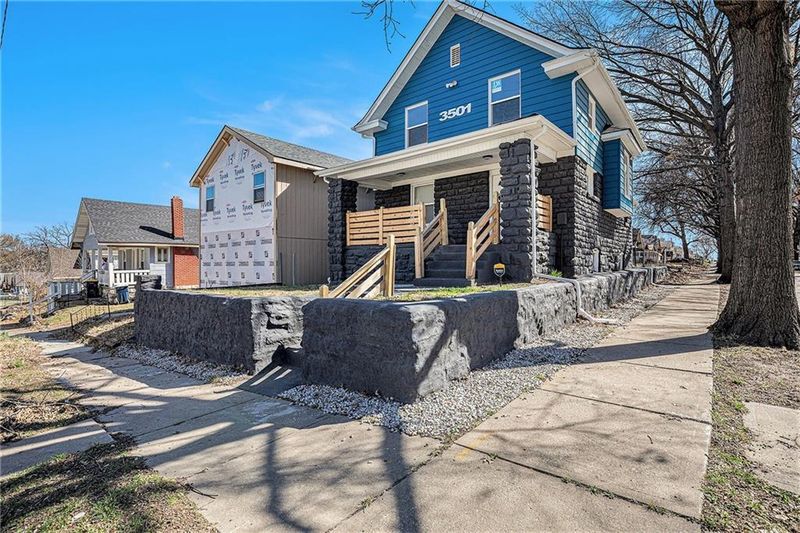 3501 E 34th St, Kansas City, MO 64128