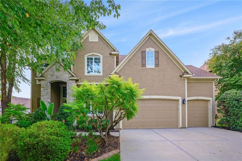 11515 W 146th Ter, Olathe, KS 66062