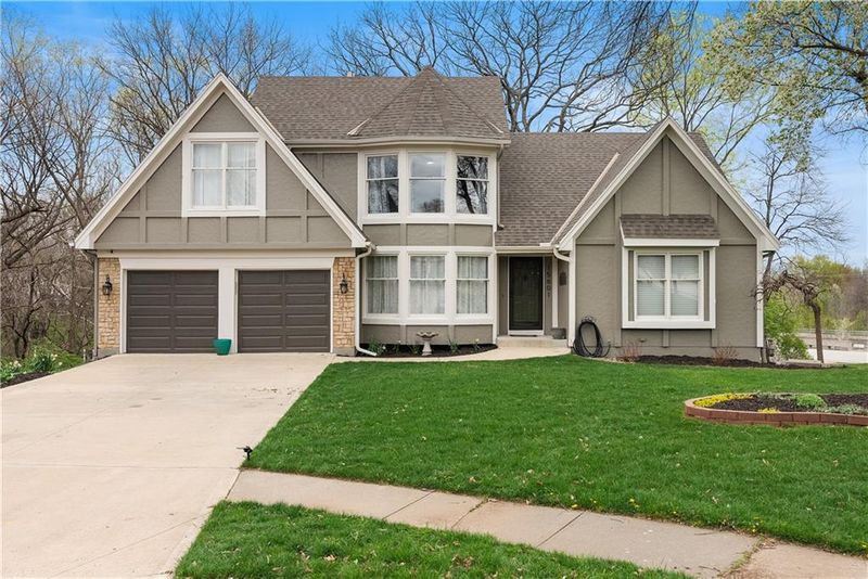 15601 Maple St, Overland Park, KS 66223