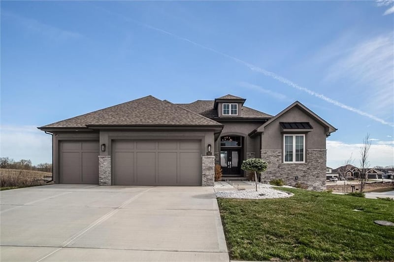 7962 NE 76th Pl, Kansas City, MO 64158