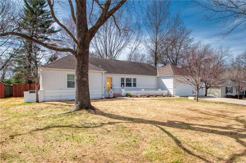 1001 W 97th St, Kansas City, MO 64114
