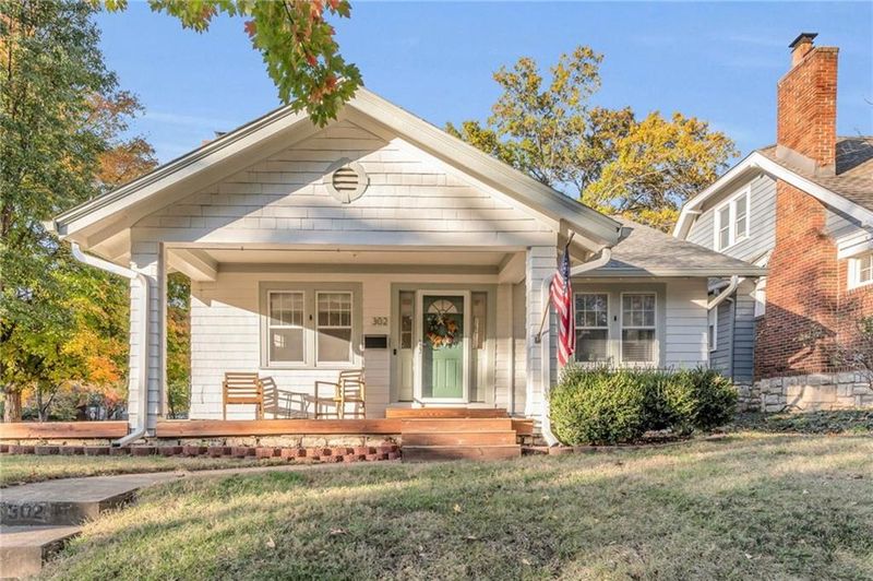 302 E 70th St, Kansas City, MO 64113