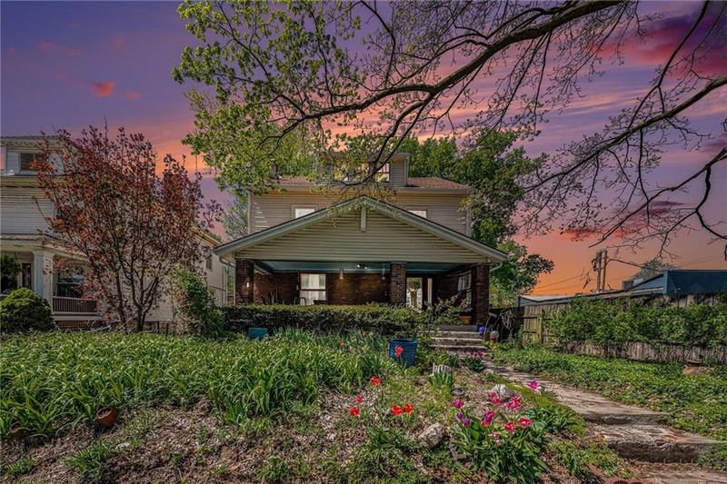 3910 Mercier St, Kansas City, MO 64111