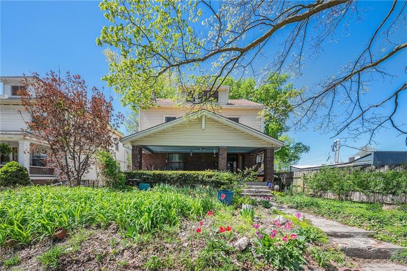 3910 Mercier St, Kansas City, MO 64111