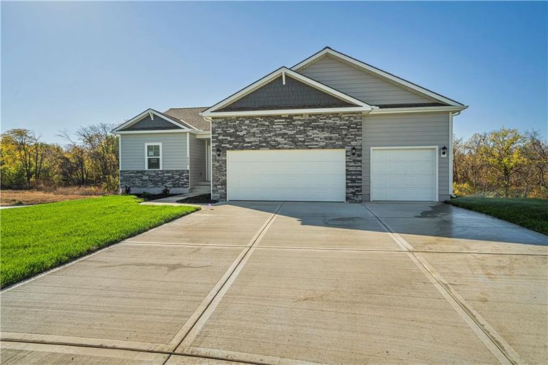 4808 NW 140th St, Platte City, MO 64079