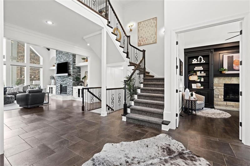 11329 W 160th St, Overland Park, KS 66221