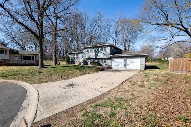 4208 50th St NE, Kansas City, MO 64119