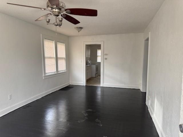 3014 E 69 St, Kansas City, MO 64132