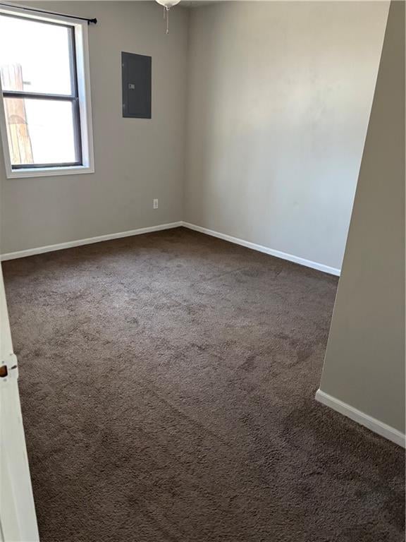 2415 Roma Ln, Country Club, MO 64505