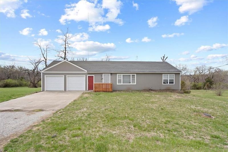 6715 E 58th St, Kansas City, MO 64129