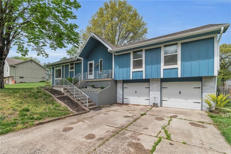 418 NE 112th Ter, Kansas City, MO 64155